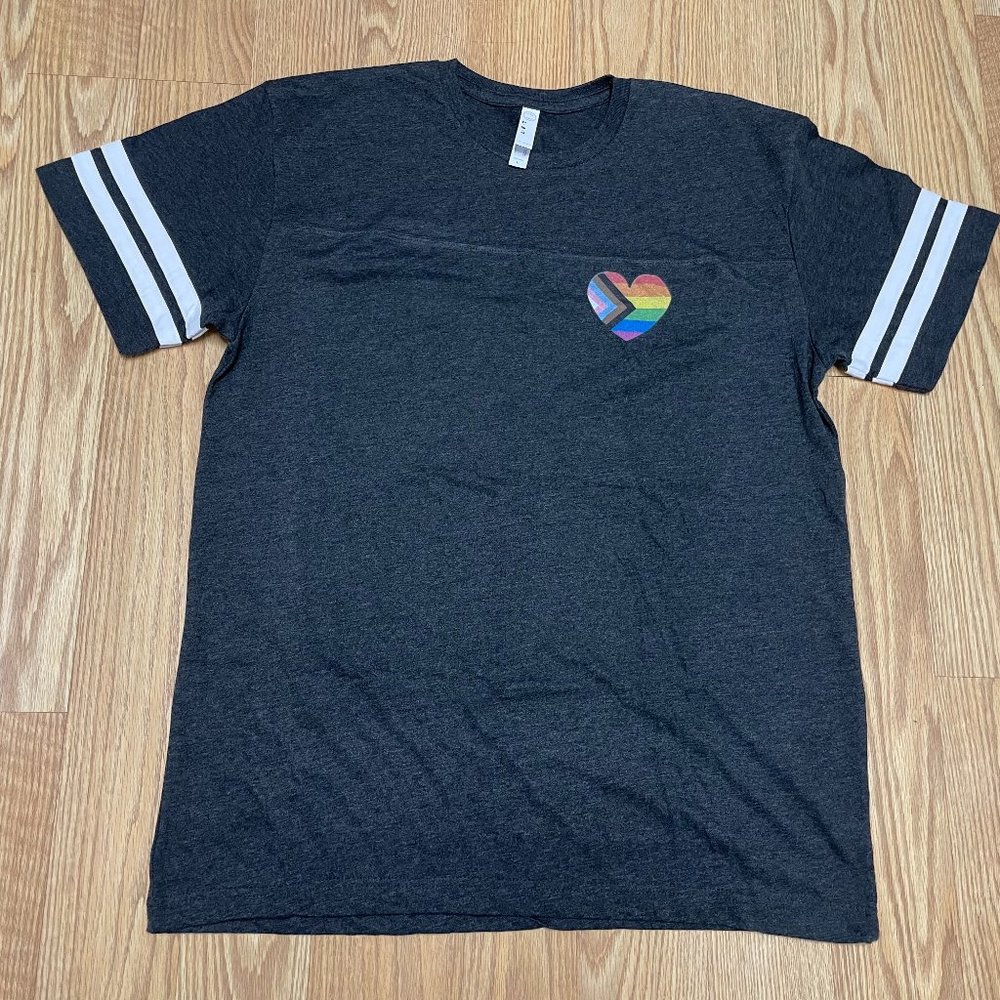 Rainbow Heart "Live and Tell" Brand Mens Shirt Size Large Charcoal Gray